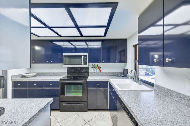 1224 NE 4th PL, Cape Coral, FL 33909