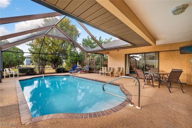 1224 NE 4th PL, Cape Coral, FL 33909