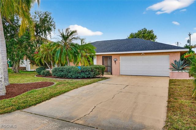 1224 NE 4th PL, Cape Coral, FL 33909