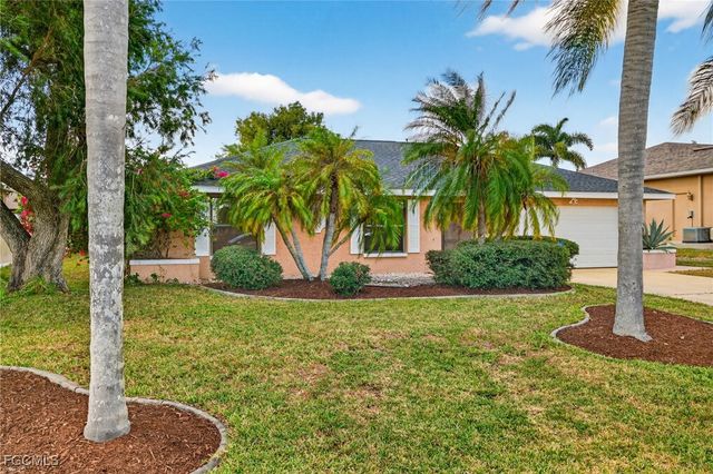 1224 NE 4th PL, Cape Coral, FL 33909