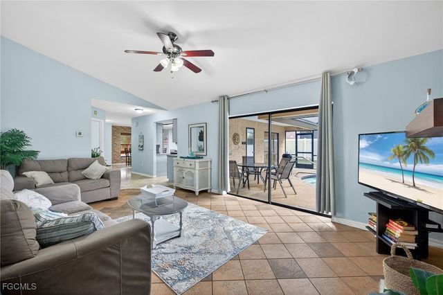 1224 NE 4th PL, Cape Coral, FL 33909