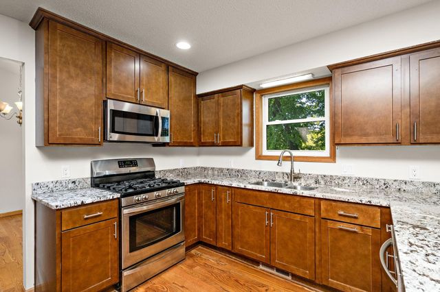 8350 169th Street W, Lakeville, MN 55044