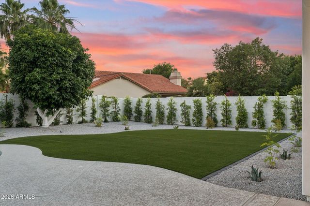 10737 E TERRA Drive, Scottsdale, AZ 85258