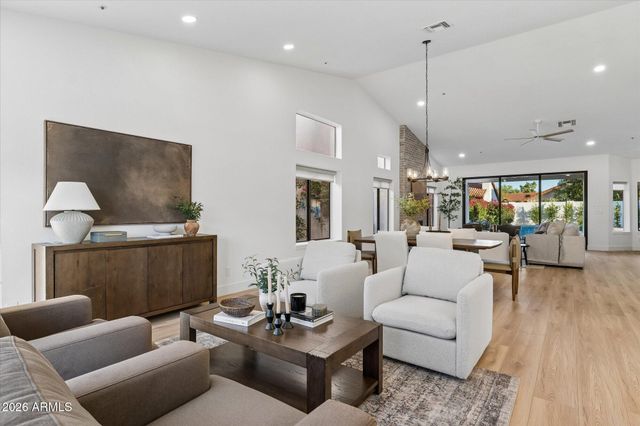 10737 E TERRA Drive, Scottsdale, AZ 85258