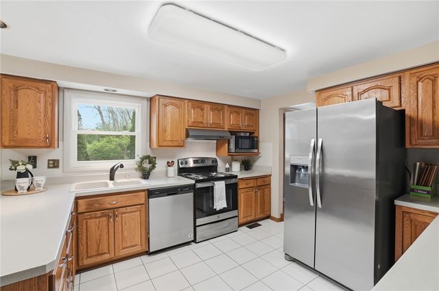 6650 Ranch Hill Drive, Clayton, OH 45415