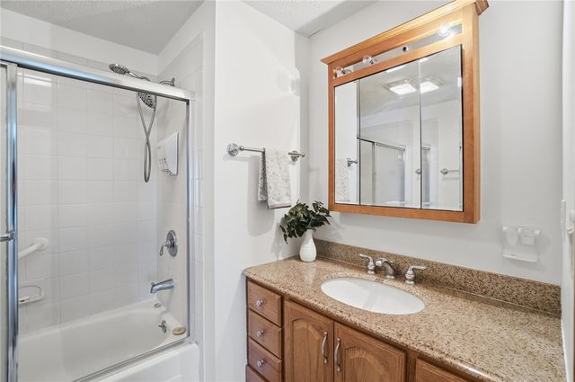 6650 Ranch Hill Drive, Clayton, OH 45415