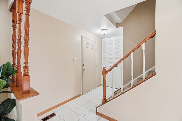 6650 Ranch Hill Drive, Clayton, OH 45415
