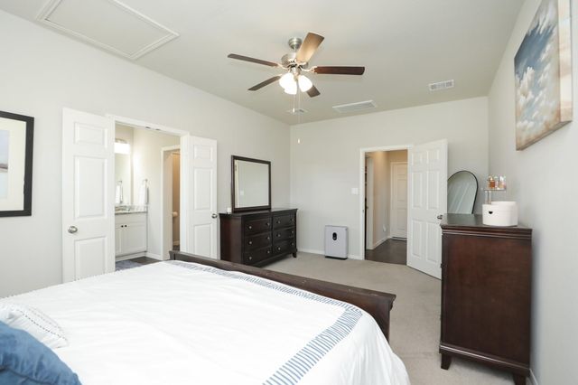 2401 Sequoia Grove Drive, Rosharon, TX 77583