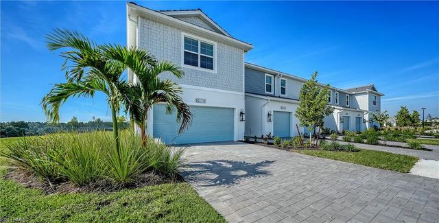 5034 Draco CIR, Naples, FL 34120