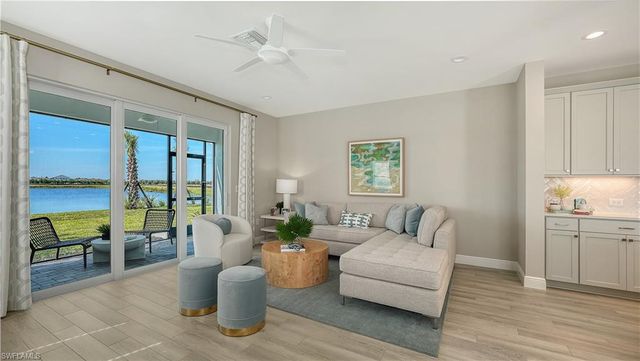5034 Draco CIR, Naples, FL 34120