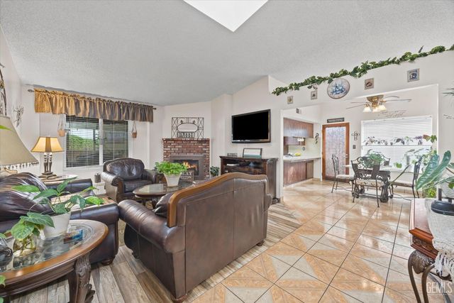 4036 Liz Drive, Bakersfield, CA 93312