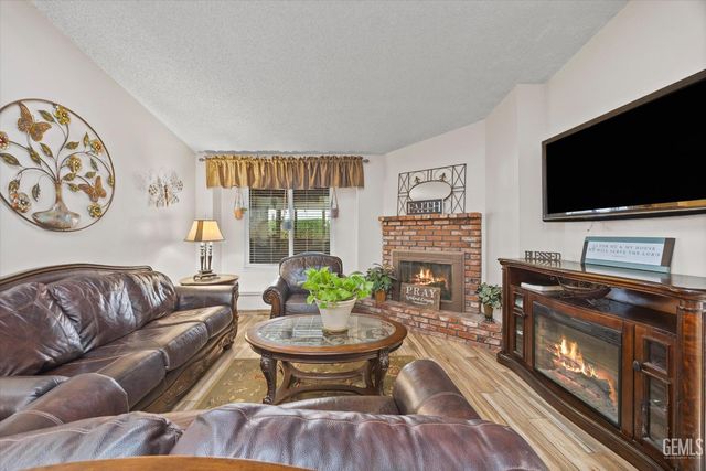 4036 Liz Drive, Bakersfield, CA 93312