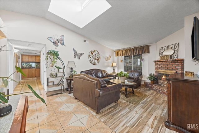 4036 Liz Drive, Bakersfield, CA 93312