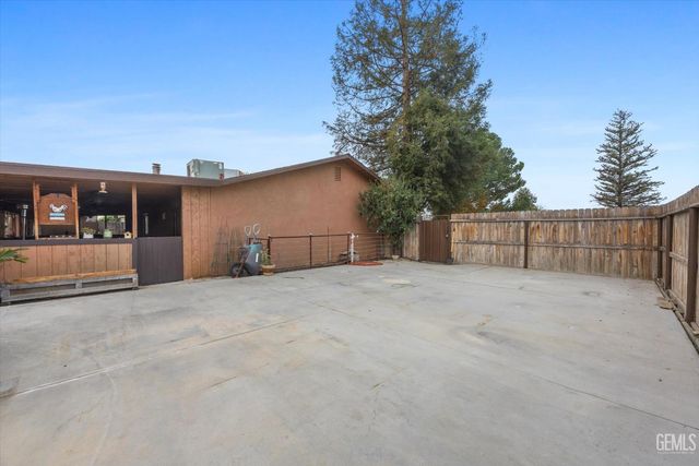 4036 Liz Drive, Bakersfield, CA 93312