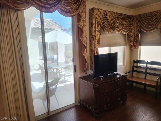 10701 Morning Harbor Avenue, Las Vegas, NV 89129