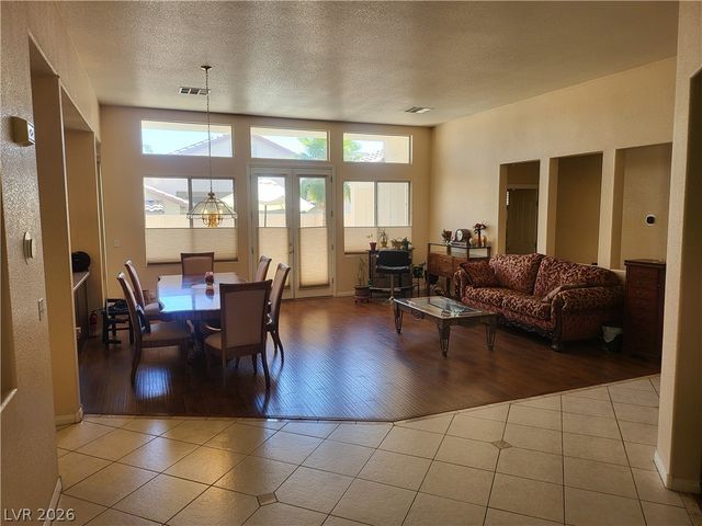 10701 Morning Harbor Avenue, Las Vegas, NV 89129