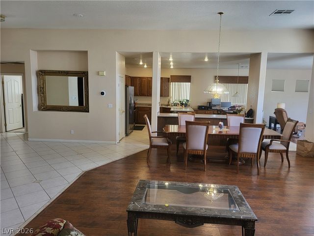 10701 Morning Harbor Avenue, Las Vegas, NV 89129