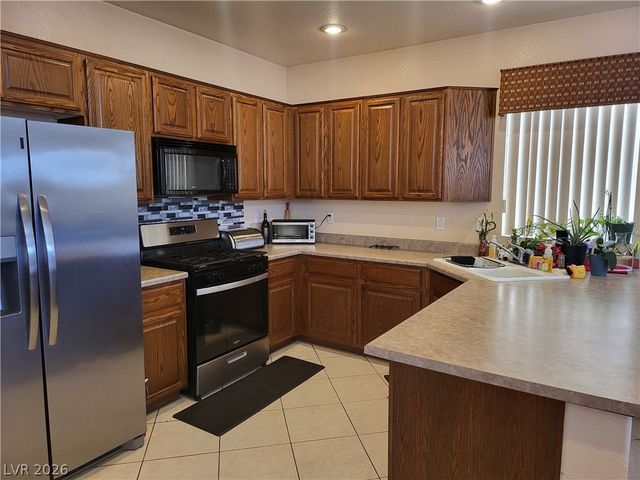 10701 Morning Harbor Avenue, Las Vegas, NV 89129
