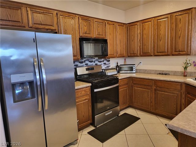 10701 Morning Harbor Avenue, Las Vegas, NV 89129