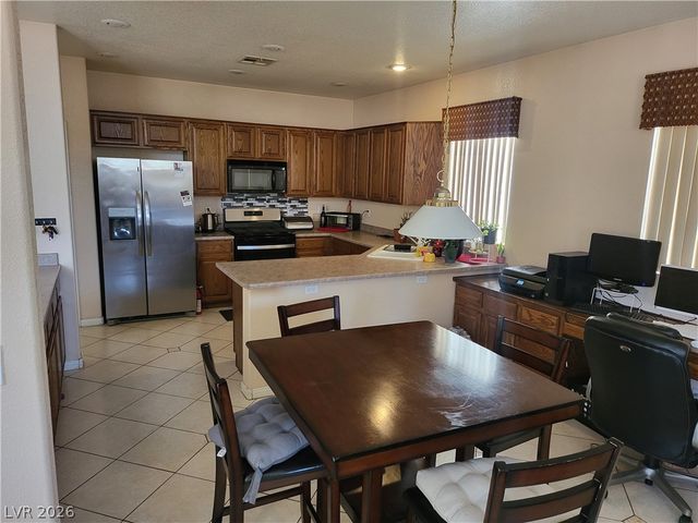 10701 Morning Harbor Avenue, Las Vegas, NV 89129