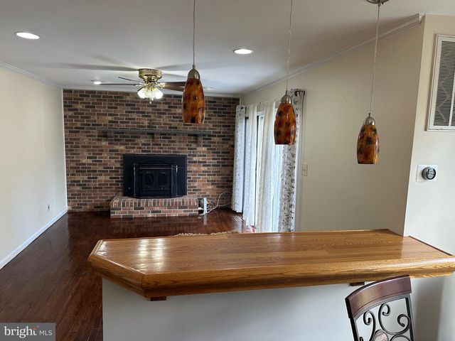 20040 BOBWHITE LN, Sterling, VA 20165