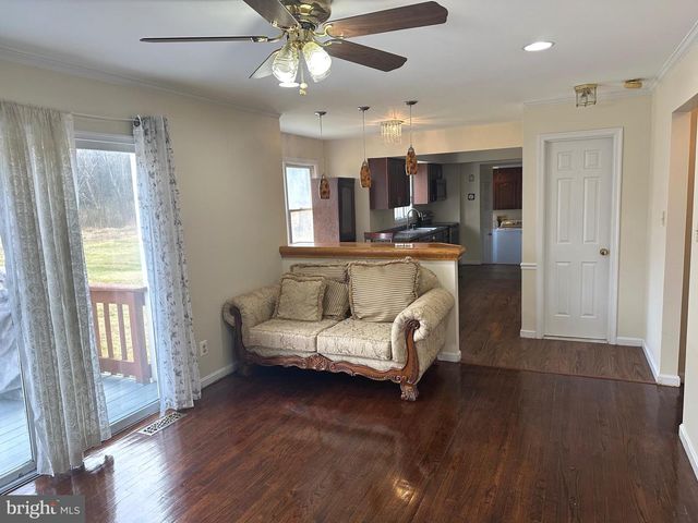 20040 BOBWHITE LN, Sterling, VA 20165