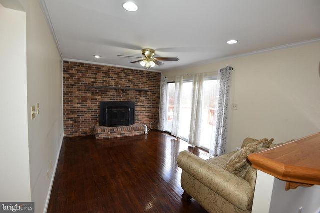 20040 BOBWHITE LN, Sterling, VA 20165