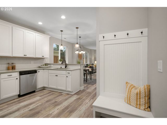 3914 Se 69TH Ave, Portland, OR 97206