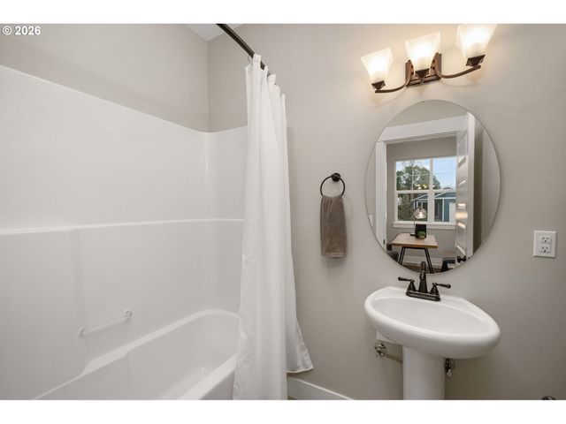 3914 Se 69TH Ave, Portland, OR 97206