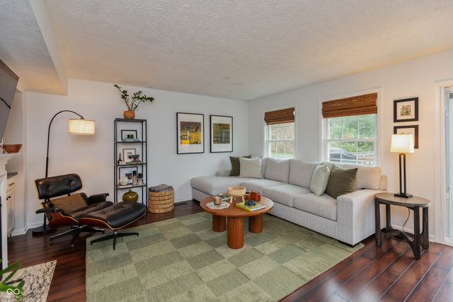 1450 Lancaster Lane, Zionsville, IN 46077
