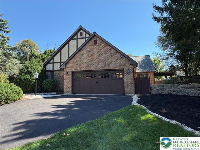 928 Barnsdale Road, Bethlehem City, PA 18017