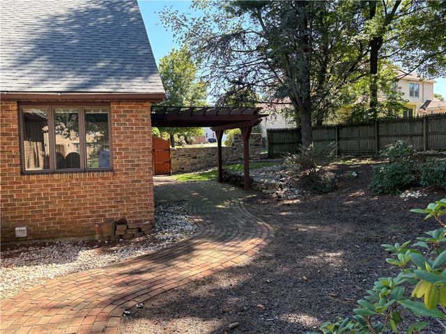 928 Barnsdale Road, Bethlehem City, PA 18017