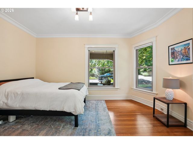 2925 Nw RALEIGH St, Portland, OR 97210