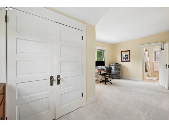 2925 Nw RALEIGH St, Portland, OR 97210