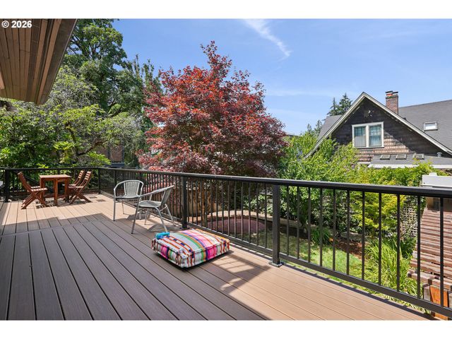 2925 Nw RALEIGH St, Portland, OR 97210