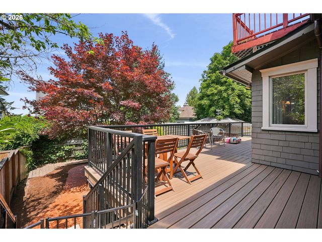 2925 Nw RALEIGH St, Portland, OR 97210