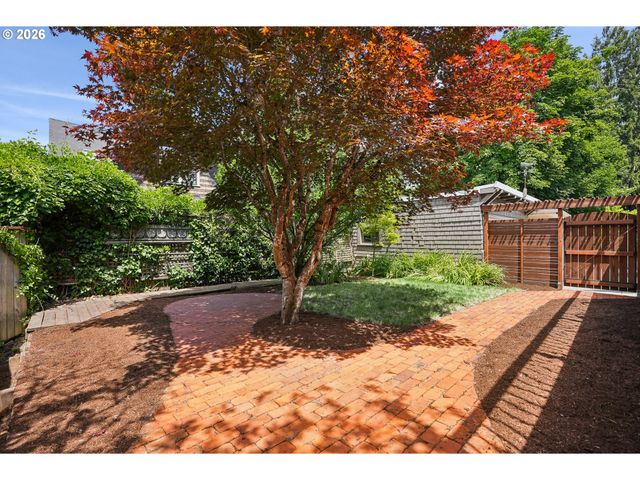 2925 Nw RALEIGH St, Portland, OR 97210