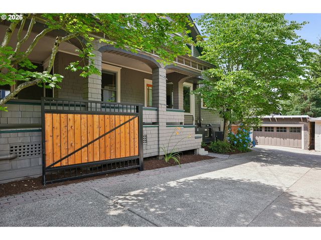 2925 Nw RALEIGH St, Portland, OR 97210