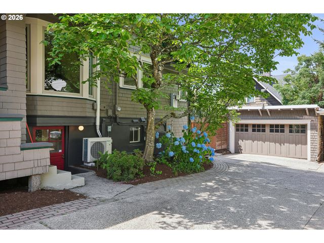 2925 Nw RALEIGH St, Portland, OR 97210
