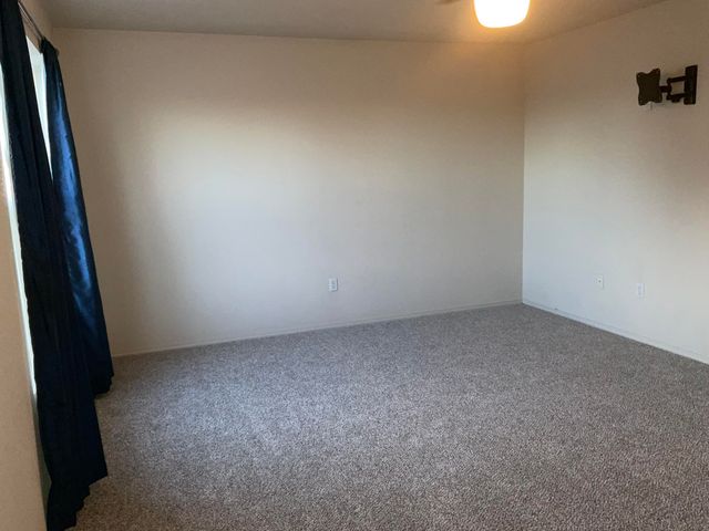 7400 Via Sereno SW, Albuquerque, NM 87121