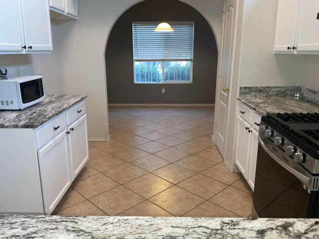 7400 Via Sereno SW, Albuquerque, NM 87121