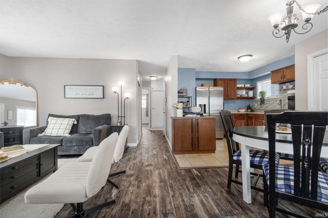 1337 Byron Drive, South Bend, IN 46614