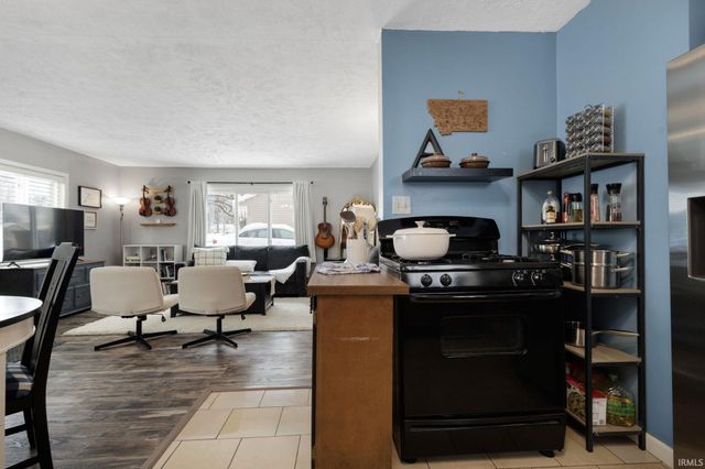 1337 Byron Drive, South Bend, IN 46614