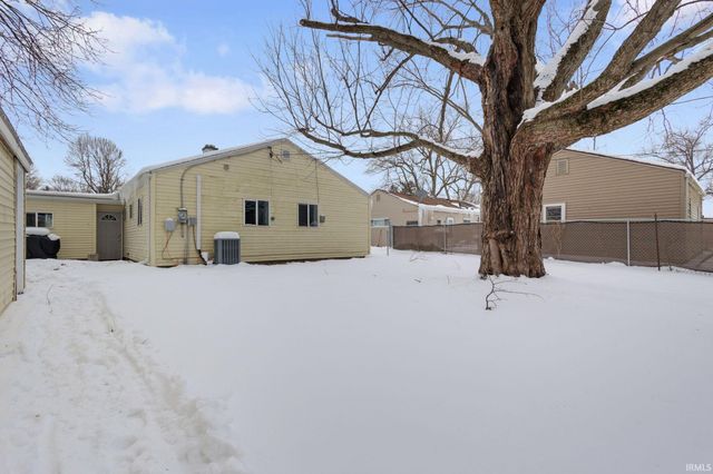 1337 Byron Drive, South Bend, IN 46614