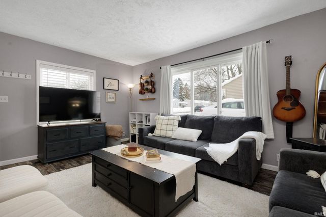 1337 Byron Drive, South Bend, IN 46614