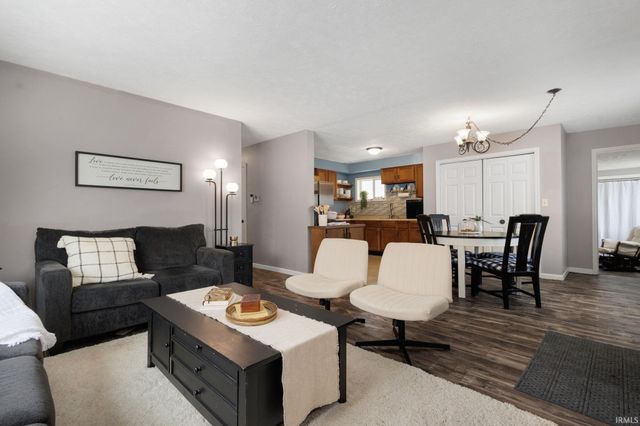 1337 Byron Drive, South Bend, IN 46614