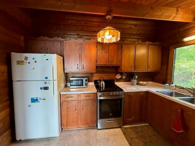603 N LAKESHORE DR, Louisa, VA 23093
