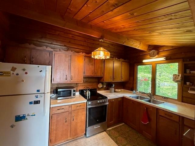 603 N LAKESHORE DR, Louisa, VA 23093