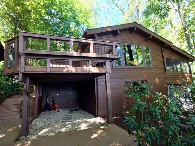 603 N LAKESHORE DR, Louisa, VA 23093