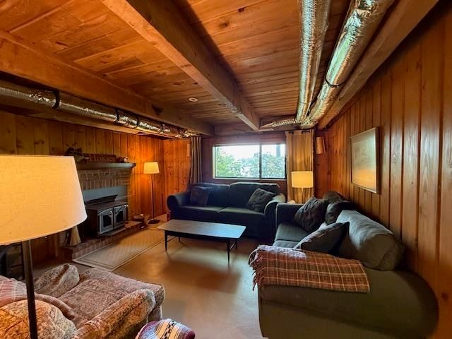 603 N LAKESHORE DR, Louisa, VA 23093